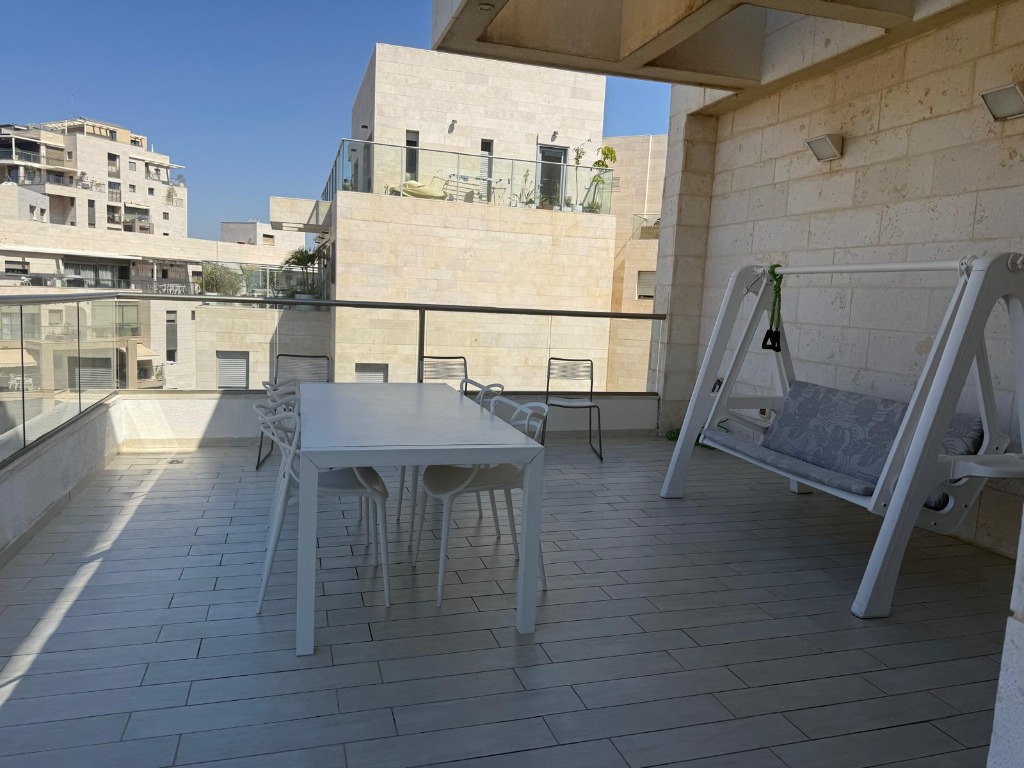 Chefetz View 3