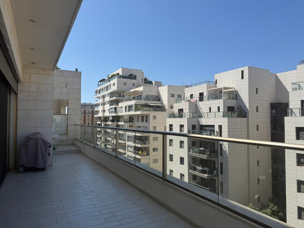 Chefetz View 4